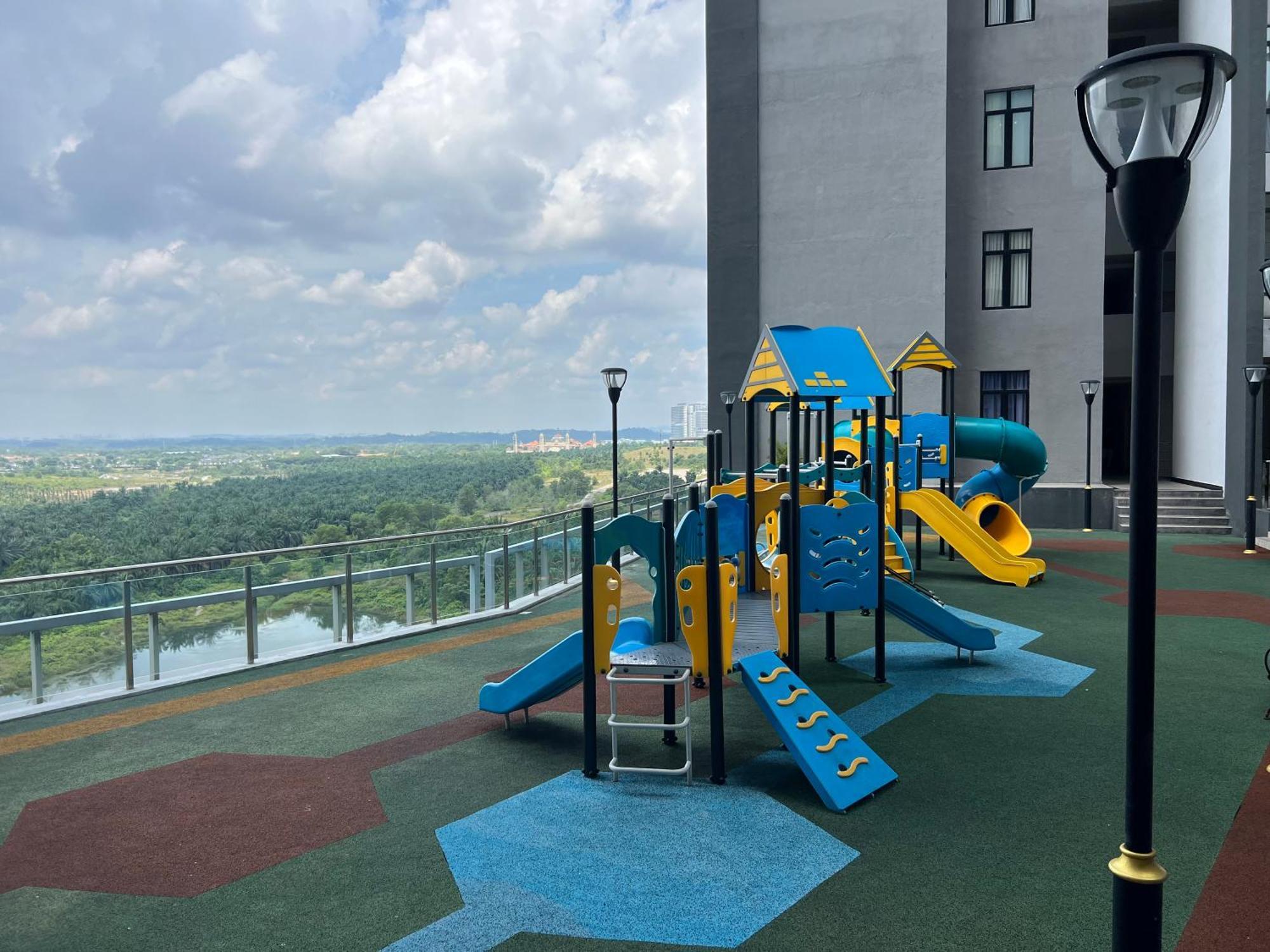 ヌサジャヤWalk To Legoland, D'Pristine Mediniアパートメント エクステリア 写真